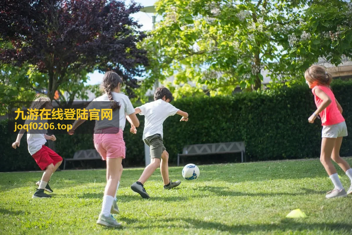客户端下载栏目配图，展示版本对照信息